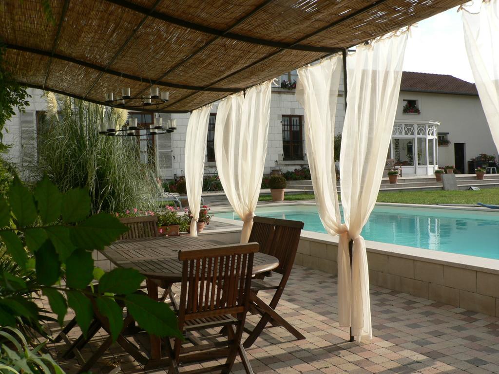 Entre Cour Et Jardin Hotel Châlons-en-Champagne Buitenkant foto